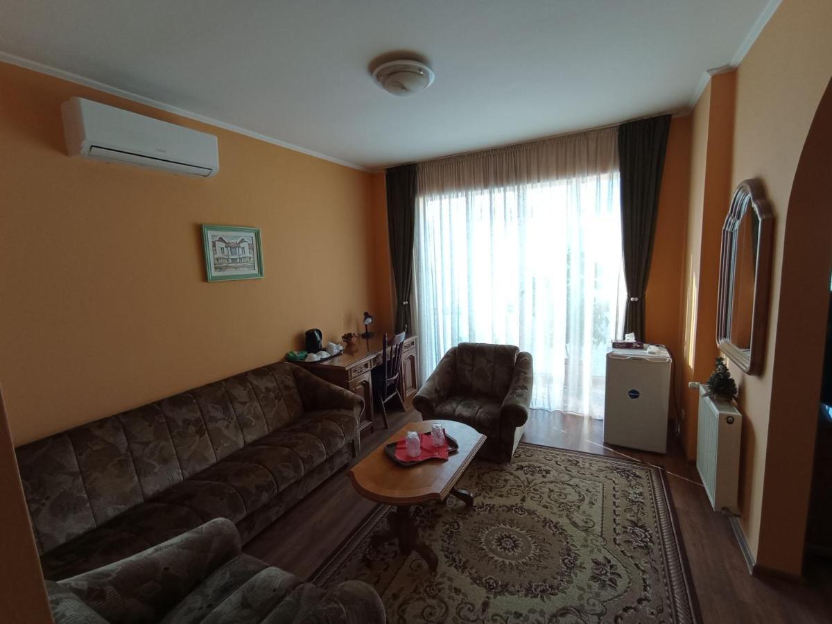 Pensiunea Cristina Târgu-Mureş Exterior foto